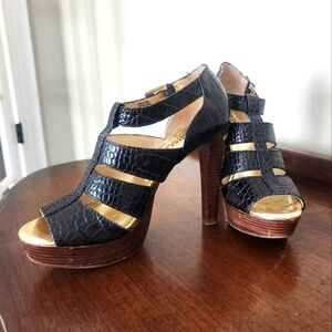 Michael Kors T-Strap Caged Sandals with Rubber, Faux Wood Heel Size 8